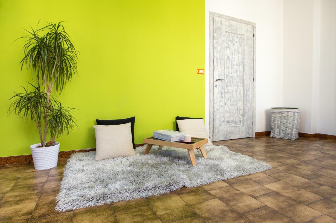 Free Hugs Hotel Mazzo di Valtellina ภายนอก รูปภาพ